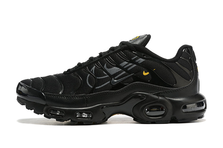 Black and yellow hot sale air max tn