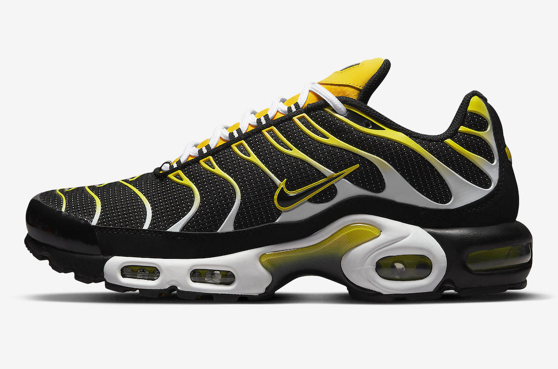 Yellow and black sales nike tn