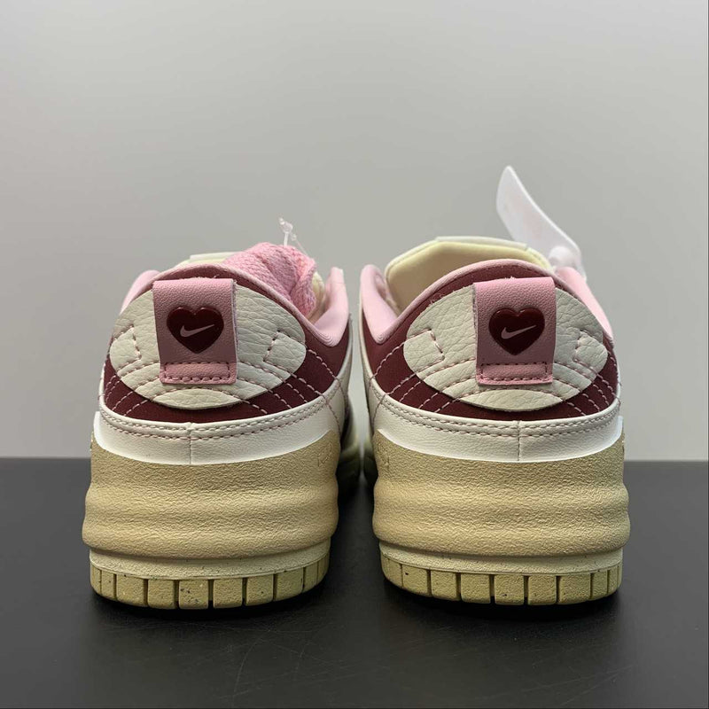 Dunk Low - Disrupt 2 Valentine's Day