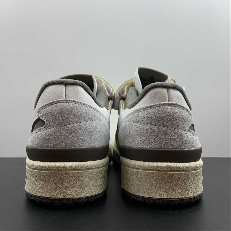 Forum 84 - Off White Brown