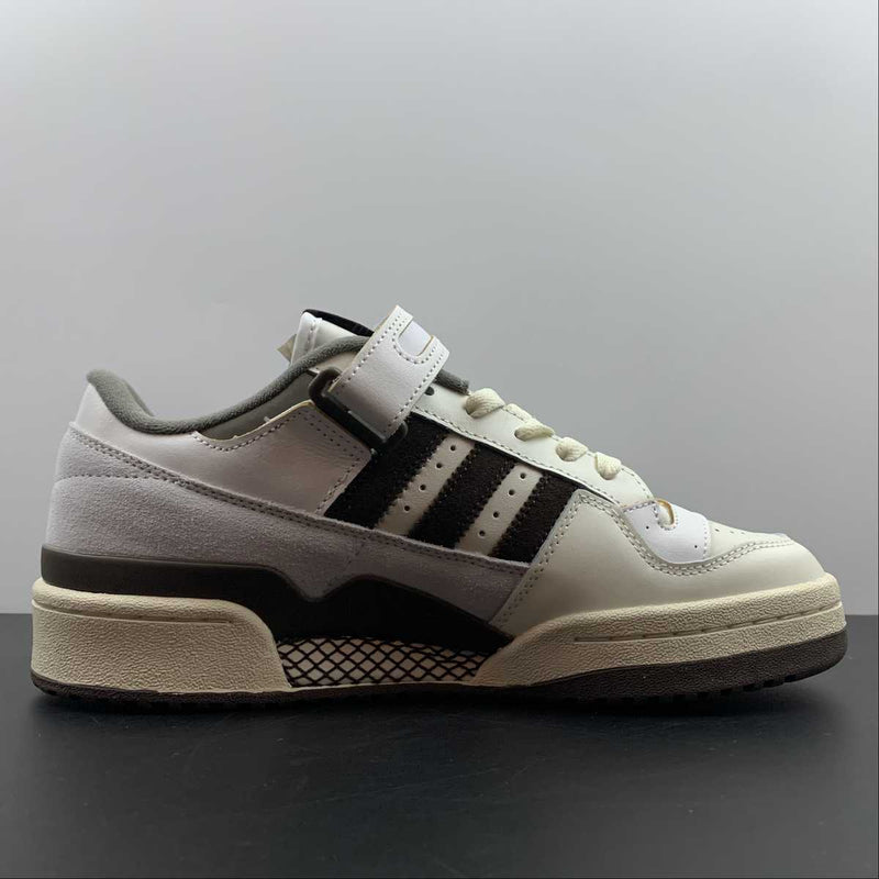 Forum 84 - Off White Brown