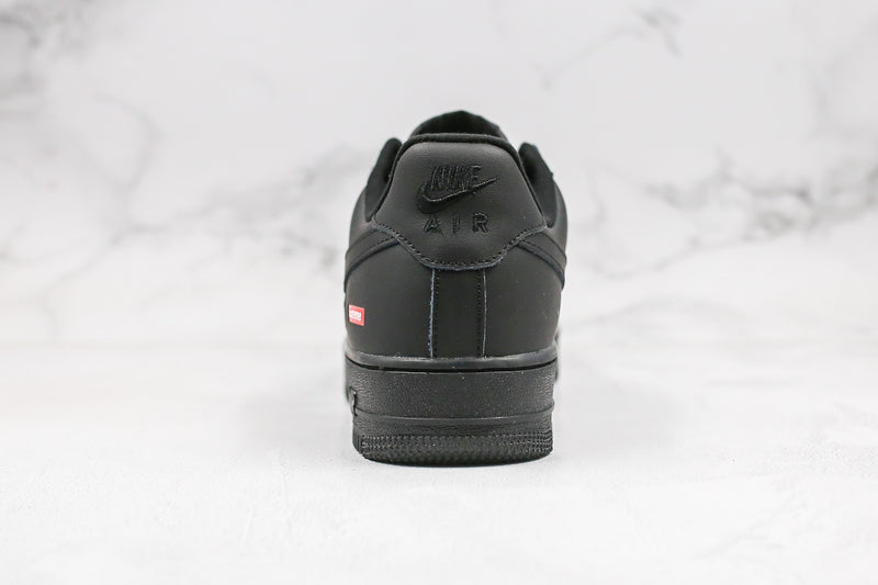 Air Force 1 Low x Supreme Black