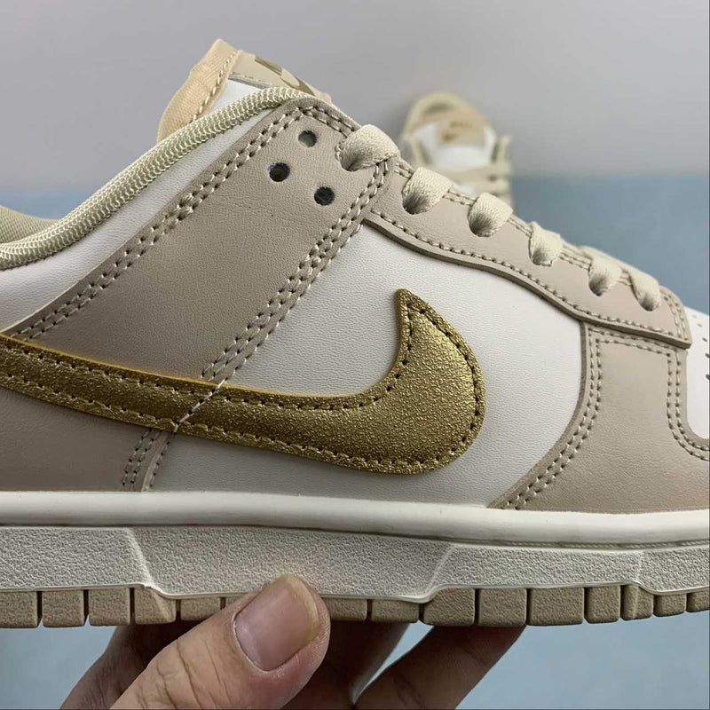 Dunk Low - Phantom Metallic Gold