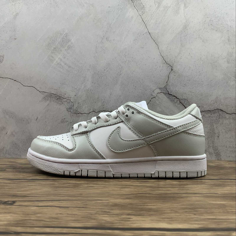 Dunk Low - Photon Dust