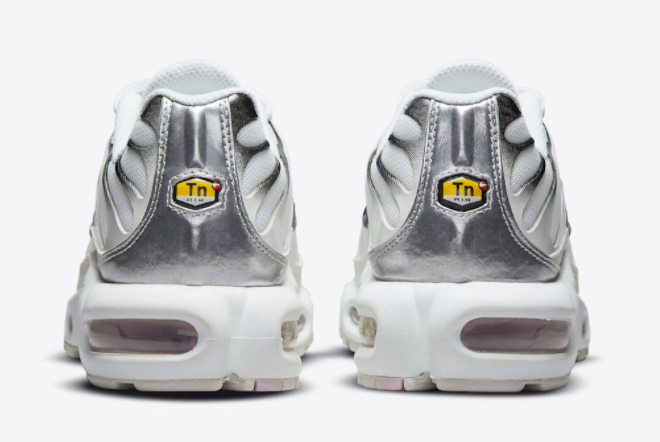 Air Max Plus - Neon Metallic Silver