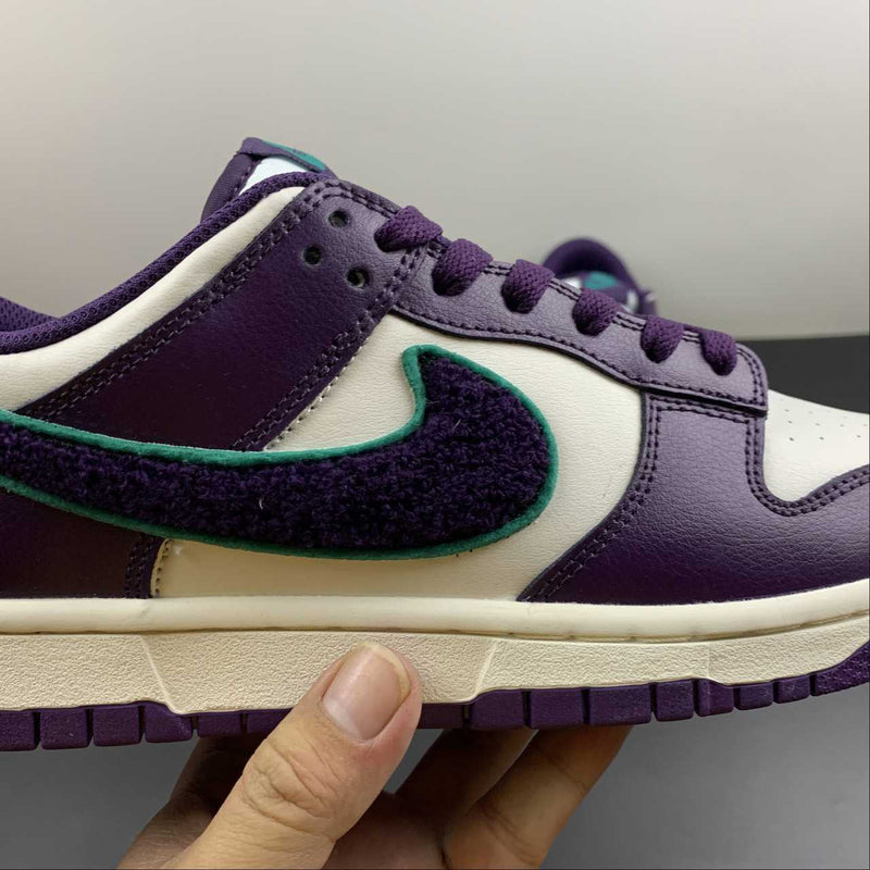 Dunk Low - Chenille Swoosh Sail Grand Purple