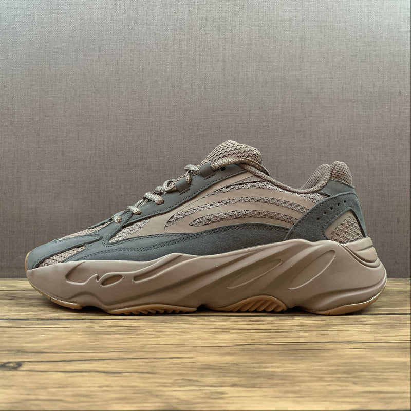 Yeezy Boost 700 - Mauve