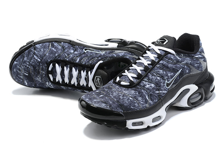 Air Max Plus - Dark Smoke Grey