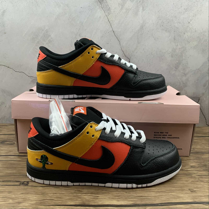 Dunk Low - Raygun