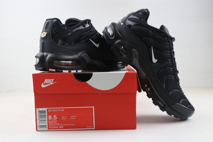 Air Max Plus - Mini Swoosh Black