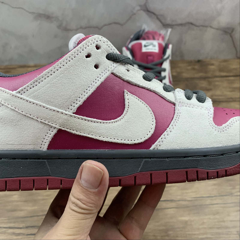 Dunk Low - Atmosphere Grey True Berry