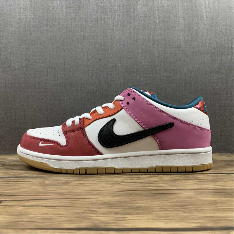 Dunk Low - Parra (Friends & Family)