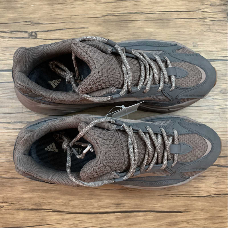 Yeezy Boost 700 - Mauve