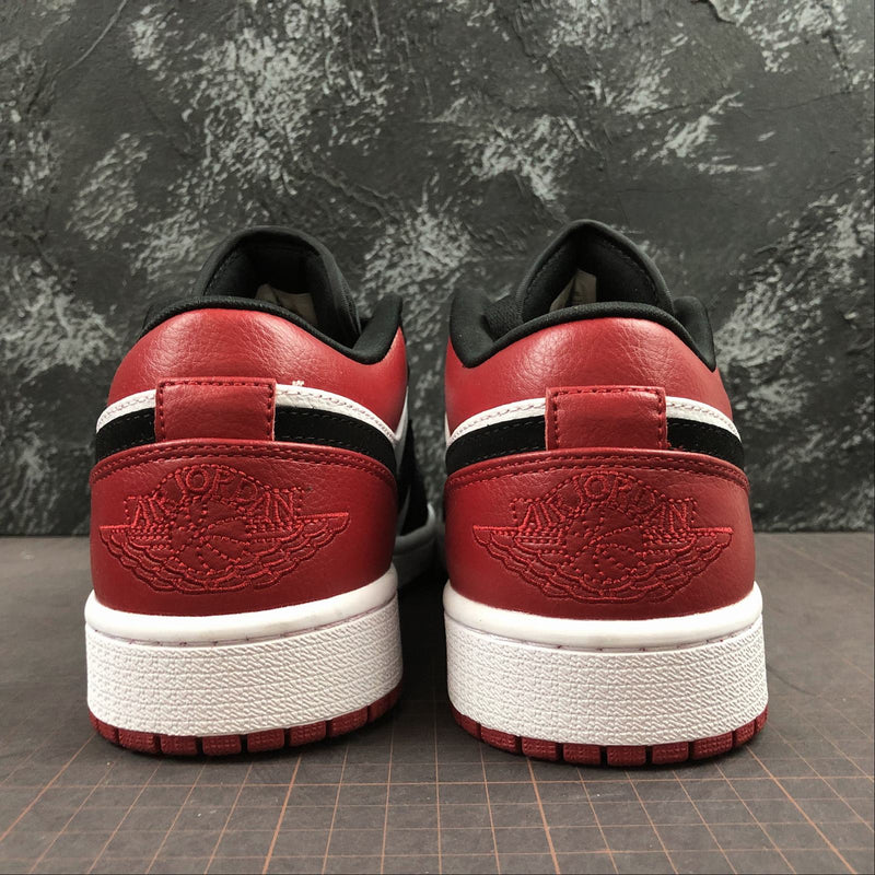 Jordan 1 Low - Black Toe