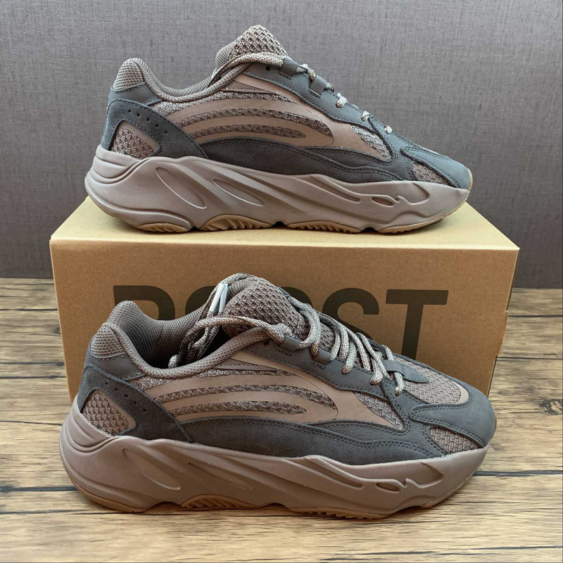 Yeezy Boost 700 - Mauve