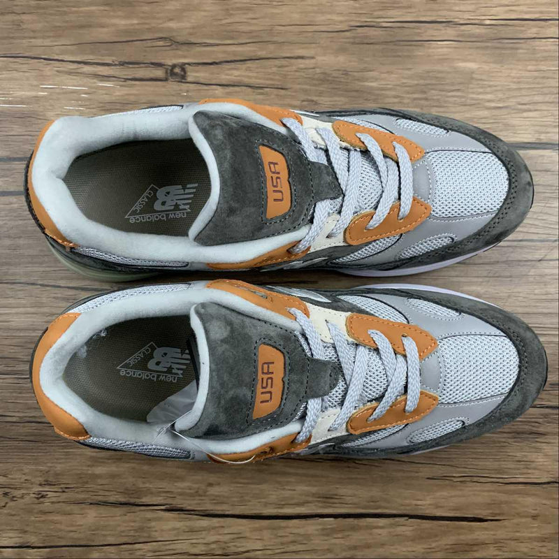 New Balance 992 - Grey Orange