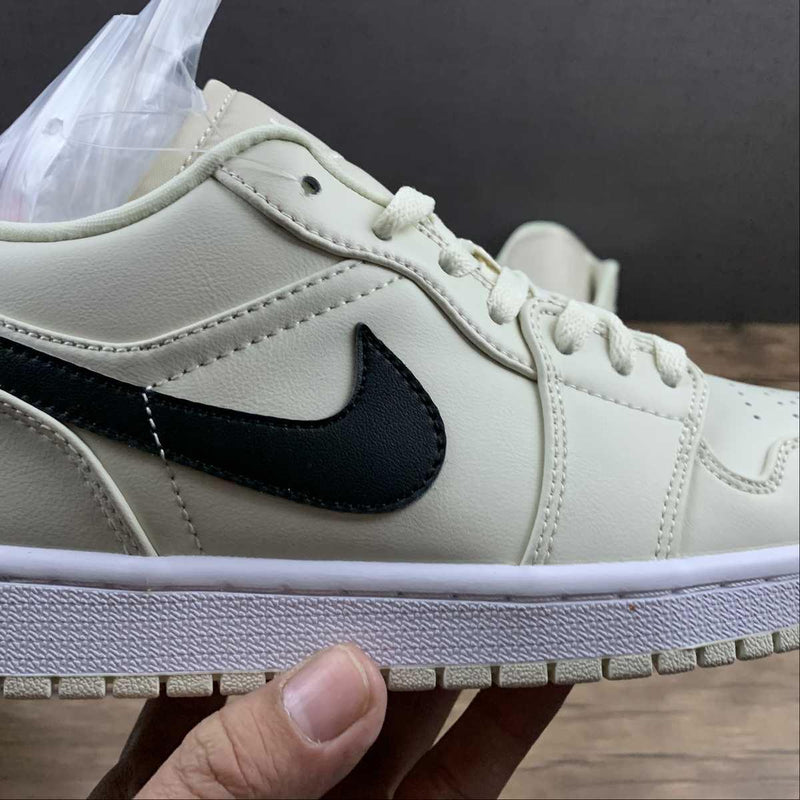 Air Jordan 1 - Coconut Milk