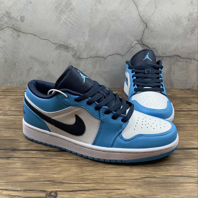 Air Jordan 1 - UNC Black Swoosh