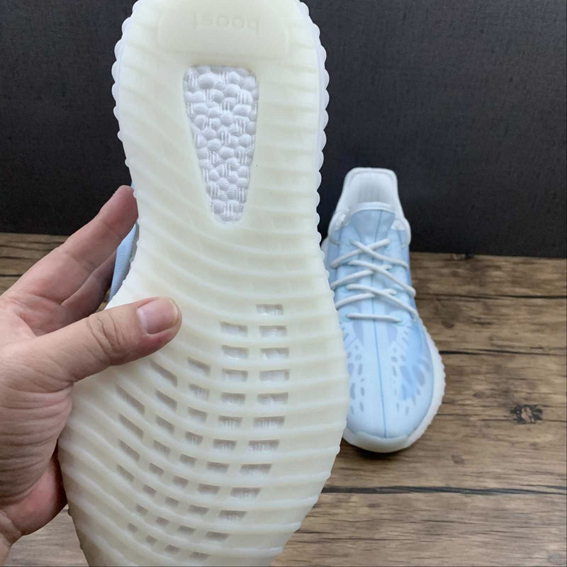 Yeezy Boost 350 V2 - Mono Ice