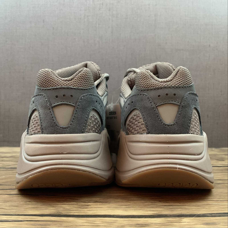 Yeezy Boost 700 - Mauve