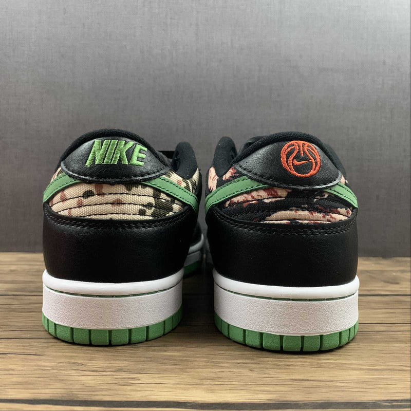 Dunk Low - Crazy Camo