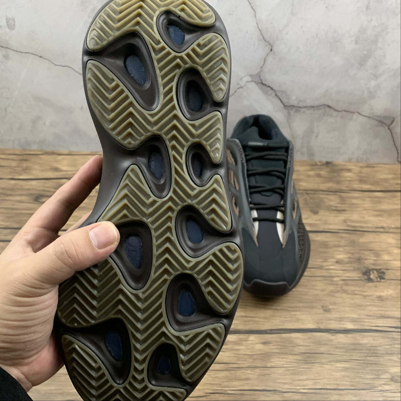 Yeezy Boost 700 - Brown