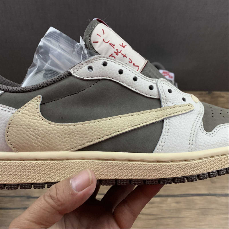 Air Jordan 1 Low - Travis Scott Reverse Mocha