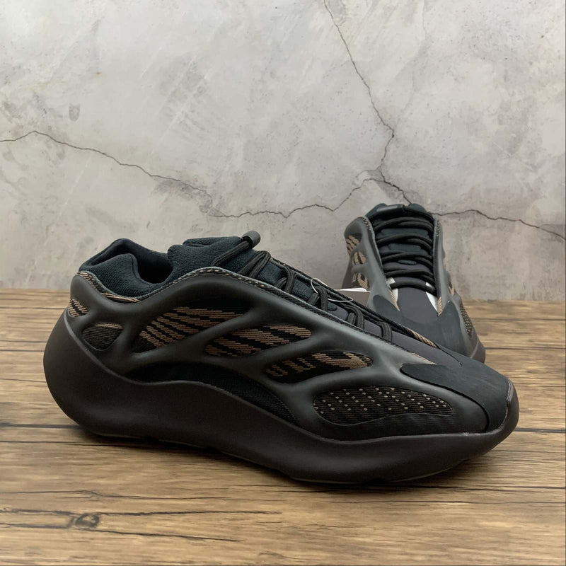 Yeezy Boost 700 - Brown