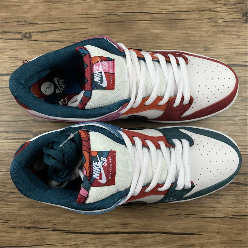 Dunk Low - Parra (Friends & Family)