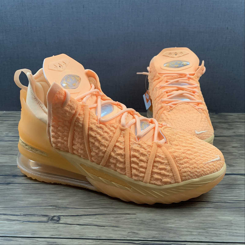 LeBron James 18 - Melon Tint