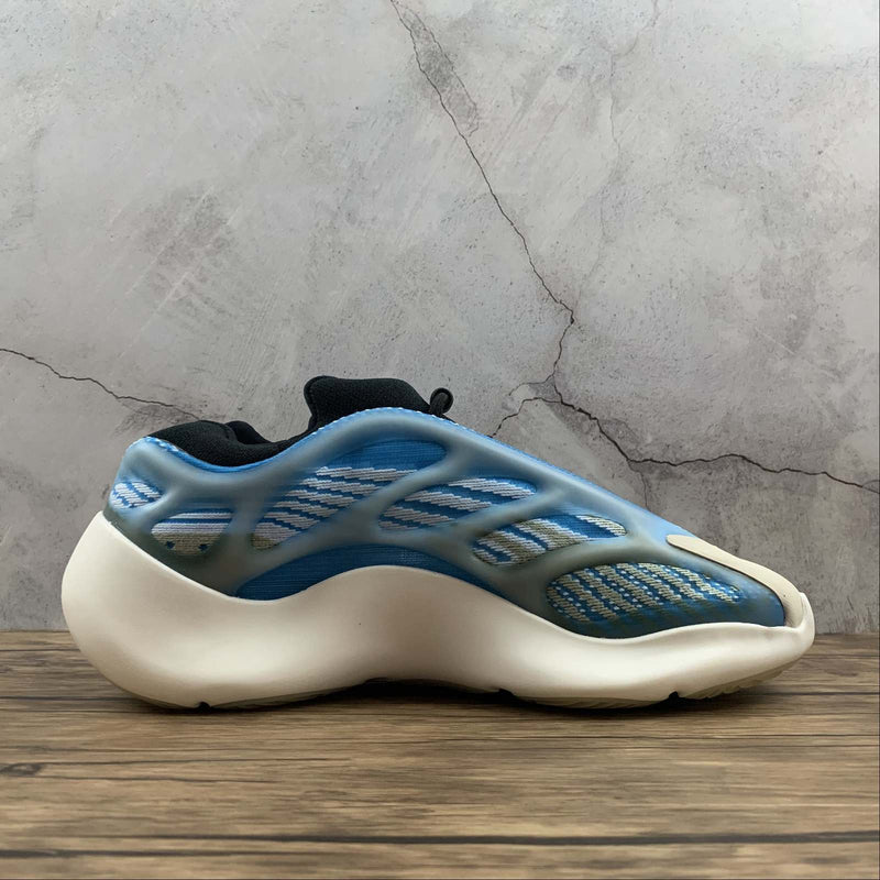 Yeezy Boost 700 - Arzareth