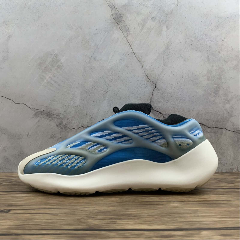 Yeezy Boost 700 - Arzareth