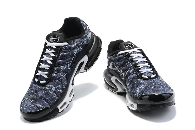 Air Max Plus - Dark Smoke Grey