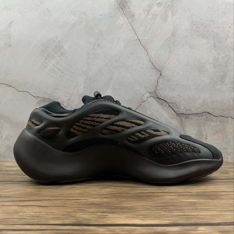 Yeezy Boost 700 - Brown